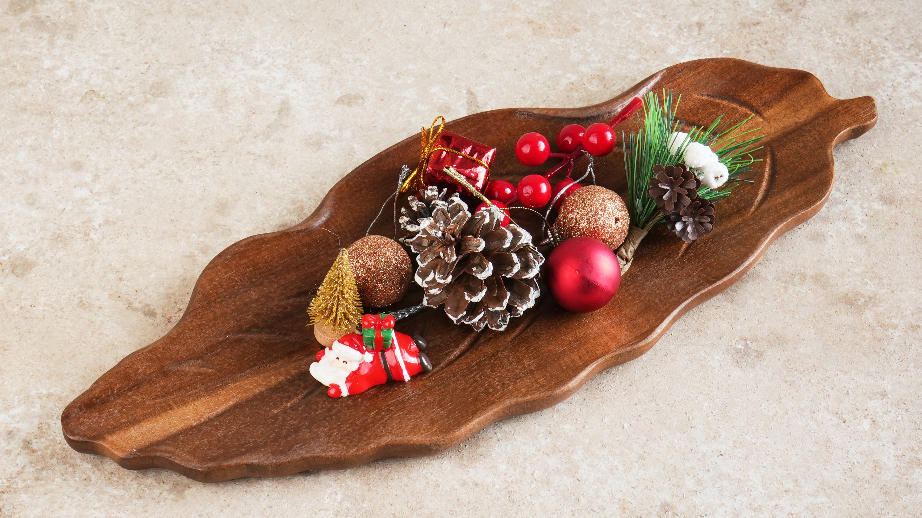 Wooden Serving Tray - Decorative Charcuterie Board with Leaf Design, Premium Acacia Wood