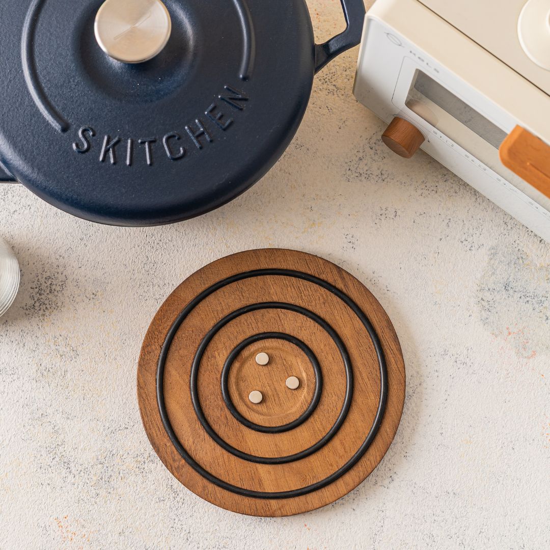 Magnetic Wooden Trivet for Hot Pots and Pans